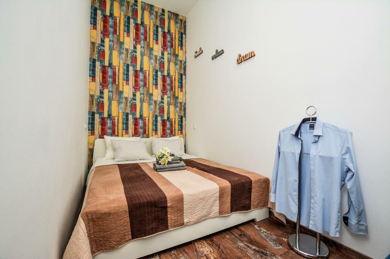 Timeless Apartment With Free Private Parking ブダペスト エクステリア 写真
